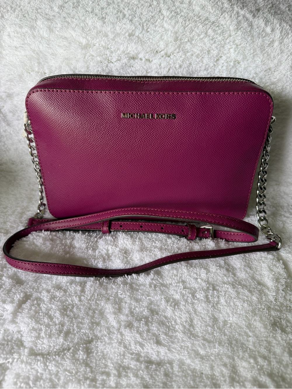 Pre-Loved❣️ Michael Kors Magenta Saffiano Leather Crossbody Bag